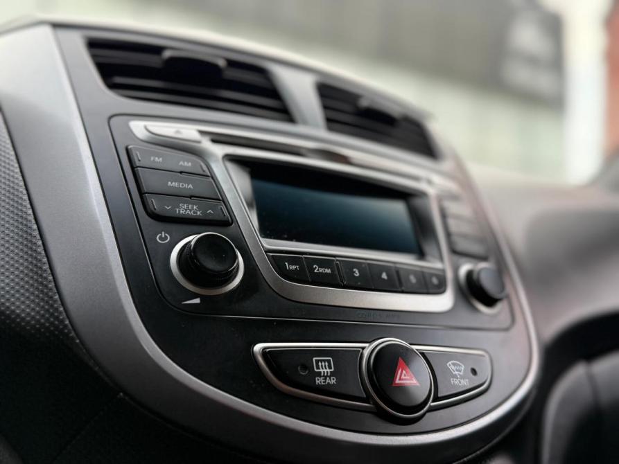 Hyundai Solaris I Рестайлинг Омск  - изображение 17