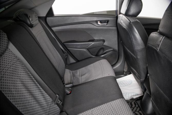Hyundai Solaris II с пробегом 2018 года, цена 1 099 000 рублей, 364026 км, седан, Автокод Объявления