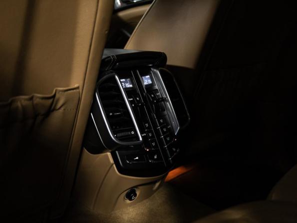 Porsche Cayenne II (958) с пробегом 2011 года, цена 2 150 000 рублей, 230847 км, внедорожник, Автокод Объявления