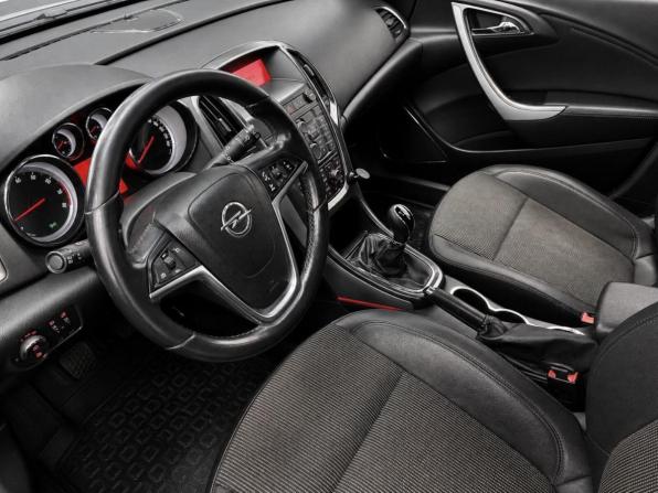 Opel Astra J с пробегом 2011 года, цена 650 000 рублей, 164784 км, хэтчбек, Автокод Объявления