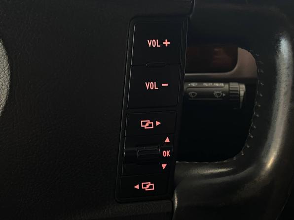 Volkswagen Touareg I Рестайлинг с пробегом 2008 года, цена 975 000 рублей, 312564 км, внедорожник, Автокод Объявления