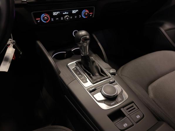 Audi A3 III (8V) Рестайлинг с пробегом 2019 года, цена 1 799 000 рублей, 110000 км, седан, Автокод Объявления