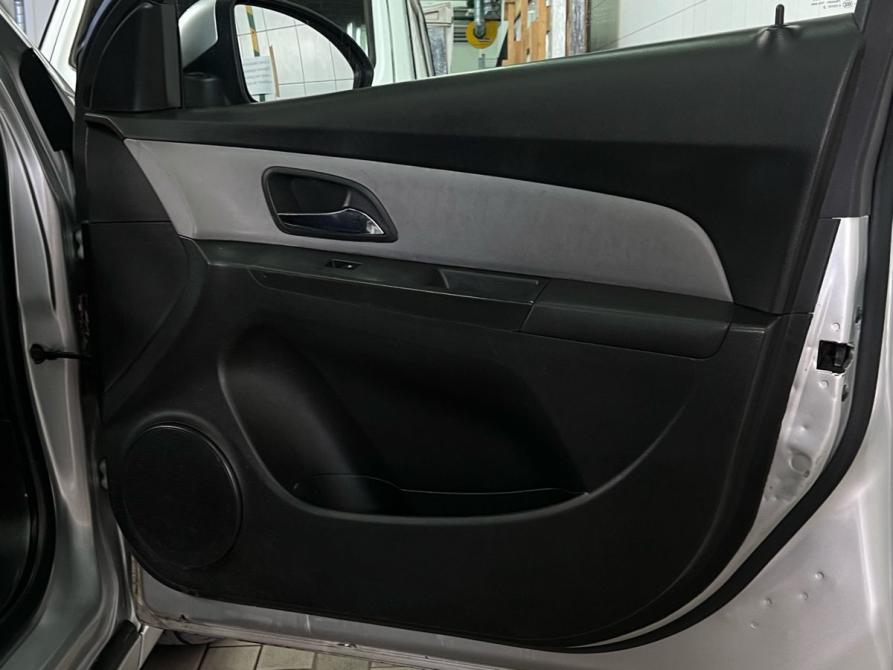 Chevrolet Cruze I Рестайлинг Волгоград  - изображение 19