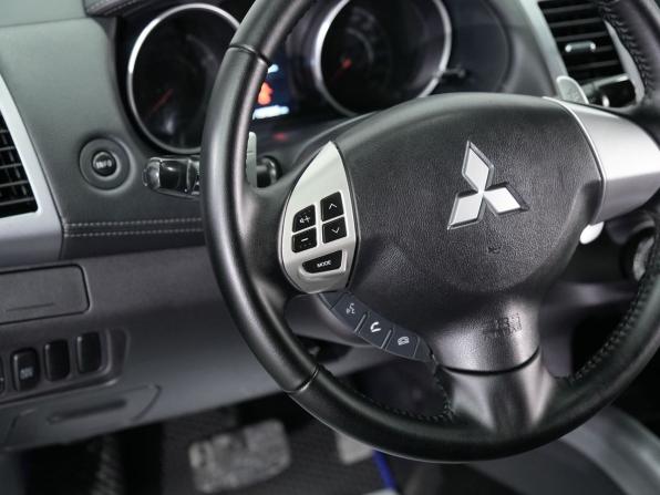 Mitsubishi Outlander II Рестайлинг с пробегом 2010 года, цена 1 315 000 рублей, 197205 км, внедорожник, Автокод Объявления