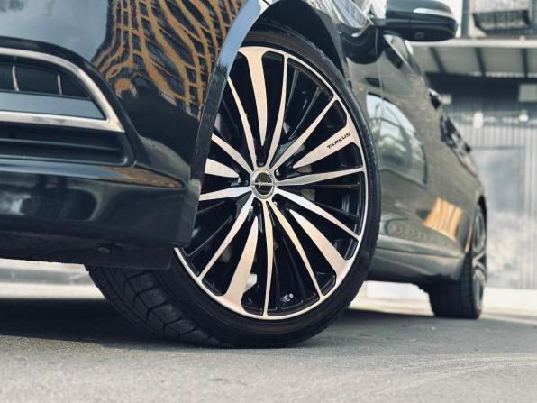 Hyundai Genesis II с пробегом 2014 года, цена 1 750 000 рублей, 269186 км, седан, Автокод Объявления
