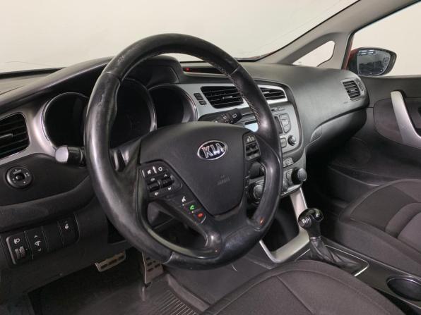 Kia Ceed II с пробегом 2013 года, цена 1 099 000 рублей, 230885 км, хэтчбек, Автокод Объявления