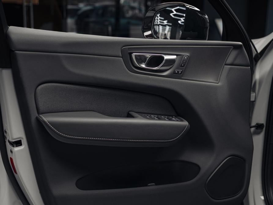 Volvo XC60 II Рестайлинг Москва  - изображение 9