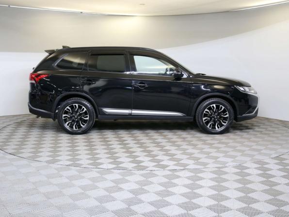 Mitsubishi Outlander III Рестайлинг 3 с пробегом 2021 года, цена 1 990 000 рублей, 169629 км, внедорожник, Автокод Объявления
