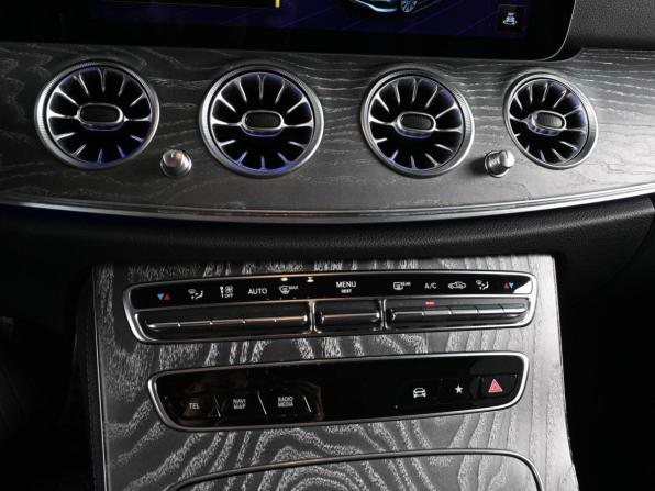 Mercedes-Benz E-Класс V (W213 S213 C238) Рестайлинг с пробегом 2020 года, цена 4 390 000 рублей, 84402 км, седан, Автокод Объявления