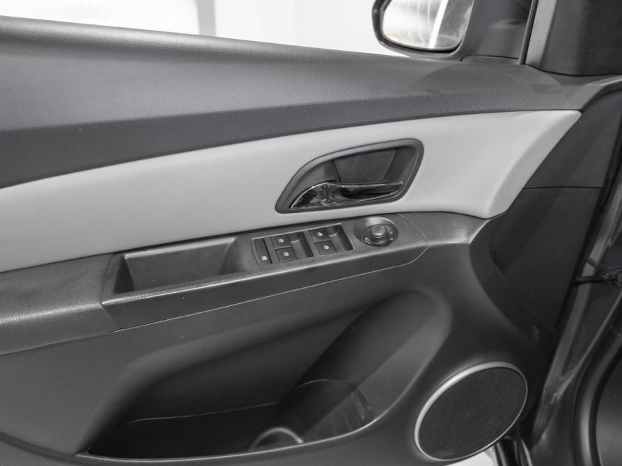 Chevrolet Cruze I Рестайлинг Москва  - изображение 18