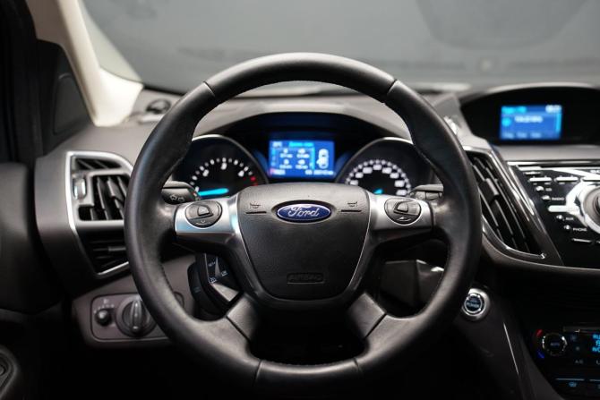 Ford Kuga II с пробегом 2013 года, цена 1 199 000 рублей, 260000 км, внедорожник, Автокод Объявления