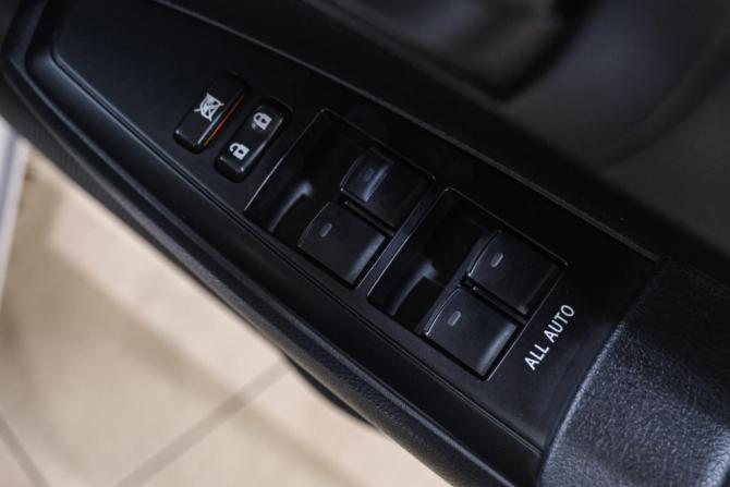 Toyota Corolla XI (E160 E170 E180) с пробегом 2018 года, цена 1 449 000 рублей, 111000 км, универсал, Автокод Объявления