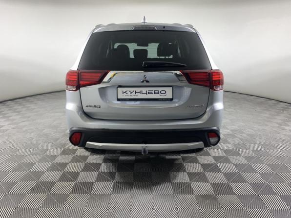 Mitsubishi Outlander III Рестайлинг 2 с пробегом 2018 года, цена 2 099 000 рублей, 100000 км, внедорожник, Автокод Объявления