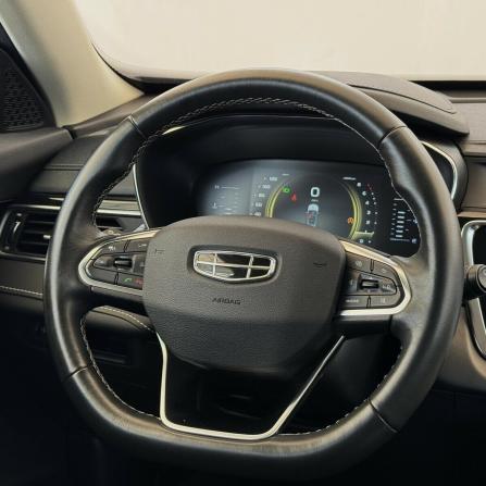 Geely Atlas Pro с пробегом 2023 года, цена 2 015 000 рублей, 57084 км, внедорожник, Автокод Объявления