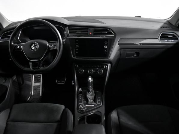 Volkswagen Tiguan II с пробегом 2018 года, цена 2 850 000 рублей, 73198 км, внедорожник, Автокод Объявления