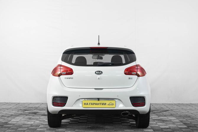 Kia Ceed II Рестайлинг с пробегом 2016 года, цена 899 000 рублей, 270000 км, хэтчбек, Автокод Объявления