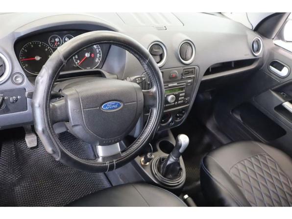 Ford Fusion I Рестайлинг с пробегом 2007 года, цена 412 500 рублей, 191482 км, хэтчбек, Автокод Объявления