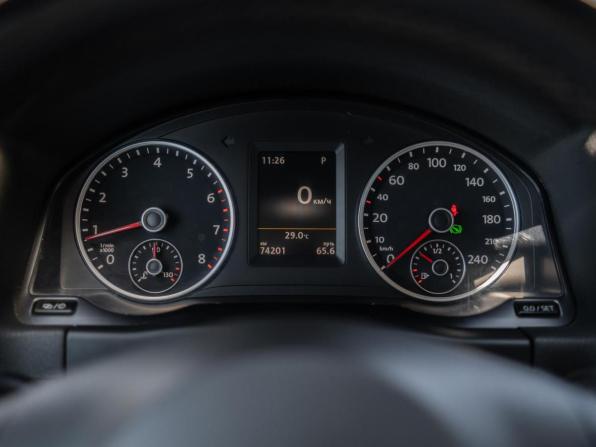Volkswagen Tiguan I Рестайлинг с пробегом 2015 года, цена 2 140 000 рублей, 74201 км, внедорожник, Автокод Объявления