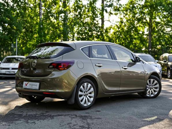 Opel Astra J Рестайлинг с пробегом 2012 года, цена 635 001 рубль, 162758 км, хэтчбек, Автокод Объявления