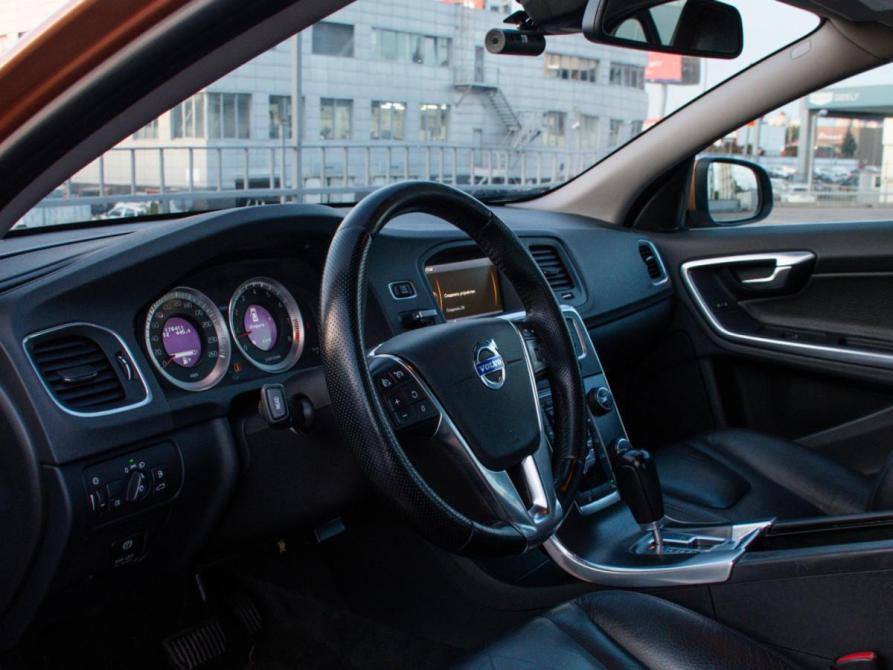 Volvo S60 II Москва  - изображение 9