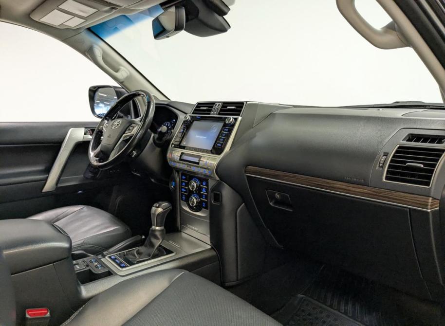 Toyota Land Cruiser Prado 150 Series Рестайлинг 2 Санкт-Петербург  - изображение 11