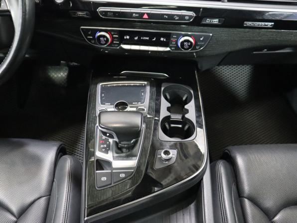 Audi Q7 II (4M) с пробегом 2018 года, цена 4 399 000 рублей, 154632 км, внедорожник, Автокод Объявления