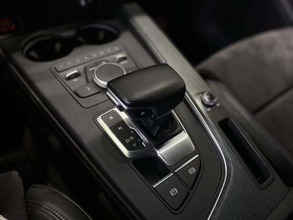 Audi A4 V (B9) с пробегом 2015 года, цена 2 179 900 рублей, 100500 км, седан, Автокод Объявления