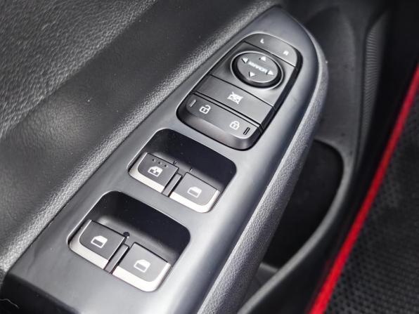 Kia Rio IV с пробегом 2018 года, цена 1 399 000 рублей, 126224 км, хэтчбек, Автокод Объявления