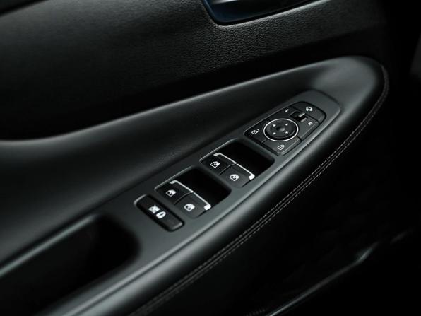 Hyundai Santa Fe IV с пробегом 2019 года, цена 2 810 000 рублей, 65047 км, внедорожник, Автокод Объявления