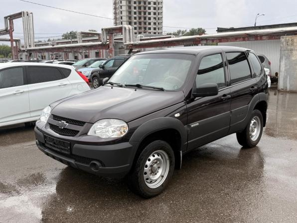 Chevrolet Niva I Рестайлинг с пробегом 2018 года, цена 799 000 рублей, 92438 км, внедорожник, Автокод Объявления