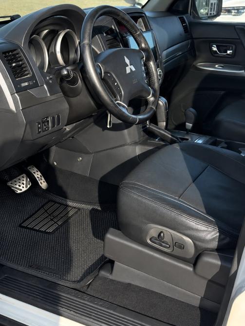 Mitsubishi Pajero IV Рестайлинг 1 Набережные Челны  - изображение 13