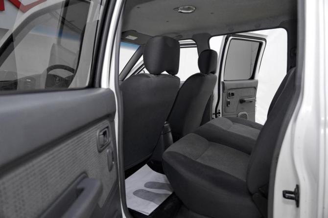 Nissan NP300 с пробегом 2014 года, цена 1 149 000 рублей, 158000 км, offers.body_type.unknown, Автокод Объявления