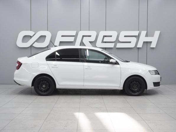 Skoda Rapid I Рестайлинг с пробегом 2018 года, цена 1 199 000 рублей, 258367 км, лифтбек, Автокод Объявления