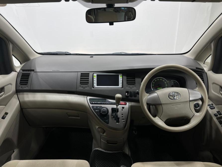 Toyota ISis I Рестайлинг Кемерово  - изображение 5