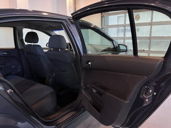 Opel Astra H Рестайлинг с пробегом 2008 года, цена 341 000 рублей, 228676 км, седан, Автокод Объявления