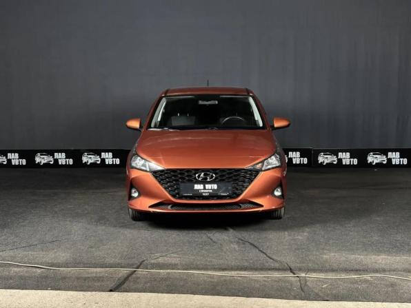 Hyundai Solaris II Рестайлинг с пробегом 2022 года, цена 1 620 000 рублей, 37911 км, седан, Автокод Объявления