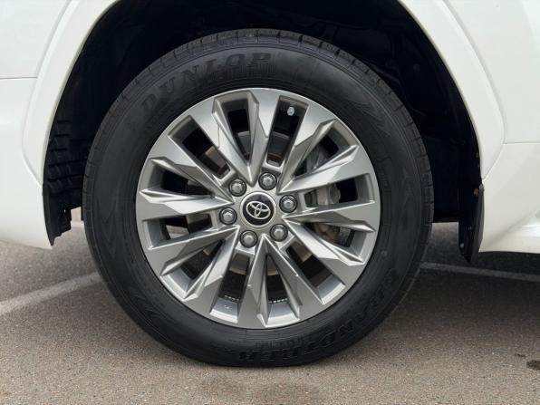 Toyota Land Cruiser 300 Series с пробегом 2022 года, цена 8 200 000 рублей, 71215 км, внедорожник, Автокод Объявления
