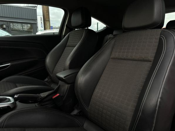 Opel Astra J Рестайлинг с пробегом 2013 года, цена 899 000 рублей, 94243 км, хэтчбек, Автокод Объявления