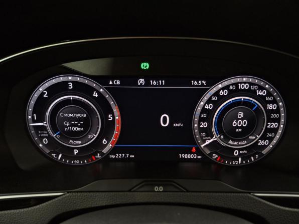 Volkswagen Passat B8 с пробегом 2018 года, цена 1 819 000 рублей, 198801 км, универсал, Автокод Объявления