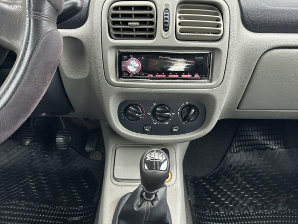 Renault Symbol I Рестайлинг с пробегом 2005 года, цена 150 000 рублей, 306211 км, седан, Автокод Объявления