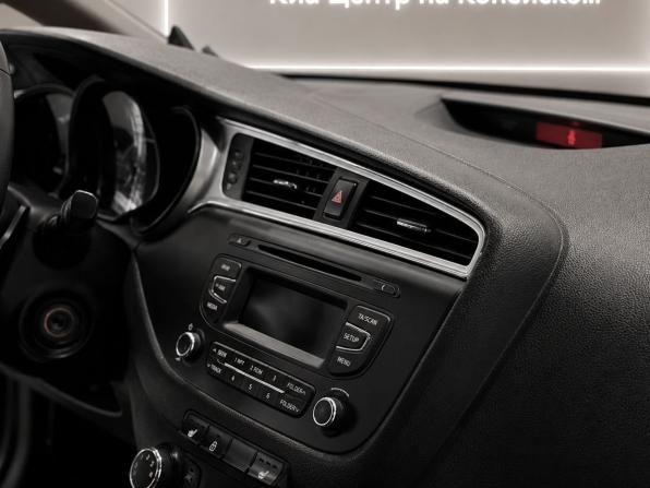 Kia Ceed II Рестайлинг с пробегом 2017 года, цена 1 295 000 рублей, 149000 км, универсал, Автокод Объявления