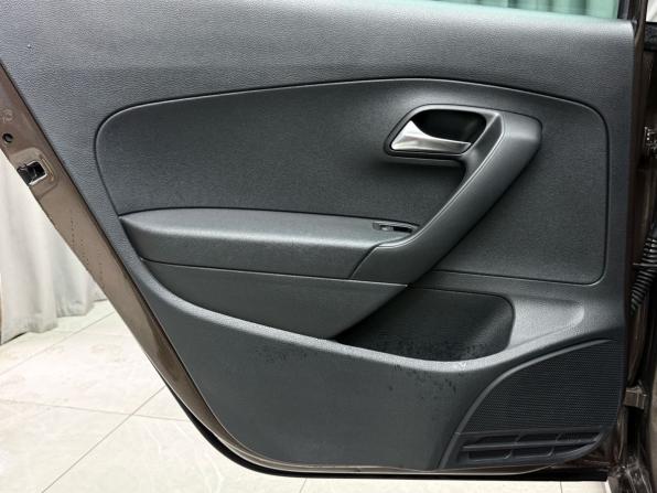 Volkswagen Polo V Рестайлинг с пробегом 2019 года, цена 1 119 000 рублей, 145599 км, седан, Автокод Объявления