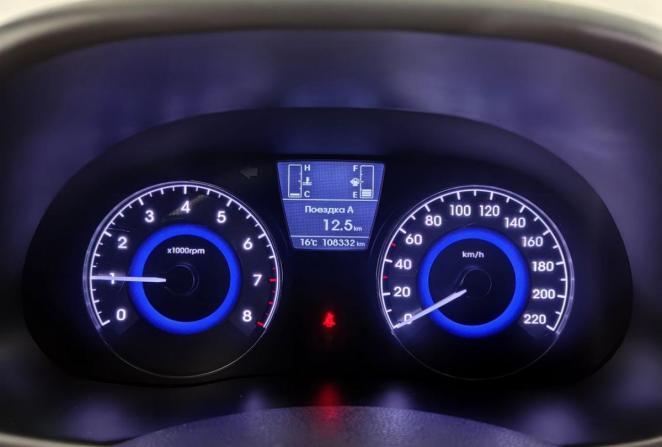 Hyundai Solaris I Рестайлинг с пробегом 2015 года, цена 1 240 000 рублей, 108332 км, седан, Автокод Объявления