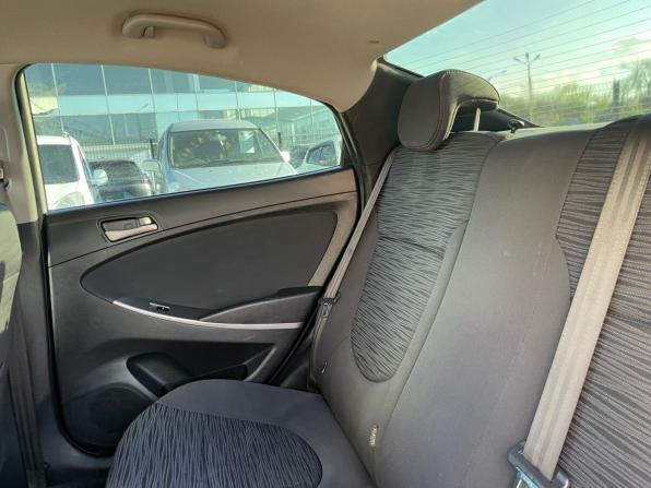 Hyundai Solaris I Рестайлинг с пробегом 2015 года, цена 950 000 рублей, 138000 км, седан, Автокод Объявления