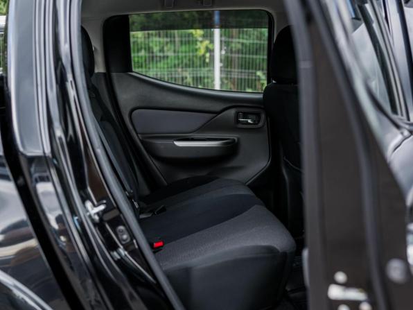 Mitsubishi L200 V Рестайлинг с пробегом 2017 года, цена 2 375 000 рублей, 78393 км, пикап, Автокод Объявления