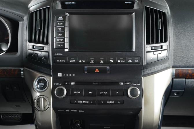 Toyota Land Cruiser 200 Series с пробегом 2010 года, цена 3 159 000 рублей, 274000 км, внедорожник, Автокод Объявления
