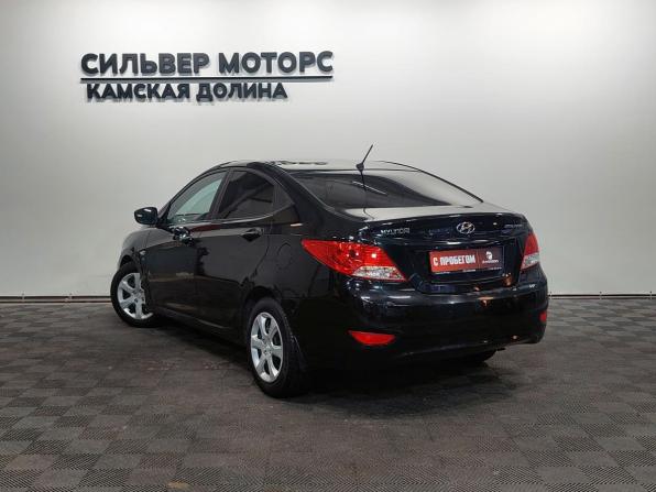 Hyundai Solaris I с пробегом 2014 года, цена 800 000 рублей, 190000 км, седан, Автокод Объявления
