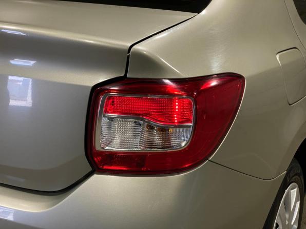 Renault Logan II Рестайлинг с пробегом 2021 года, цена 1 095 000 рублей, 40965 км, седан, Автокод Объявления