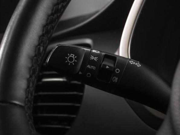 Kia Rio IV Рестайлинг с пробегом 2021 года, цена 1 719 000 рублей, 89789 км, седан, Автокод Объявления