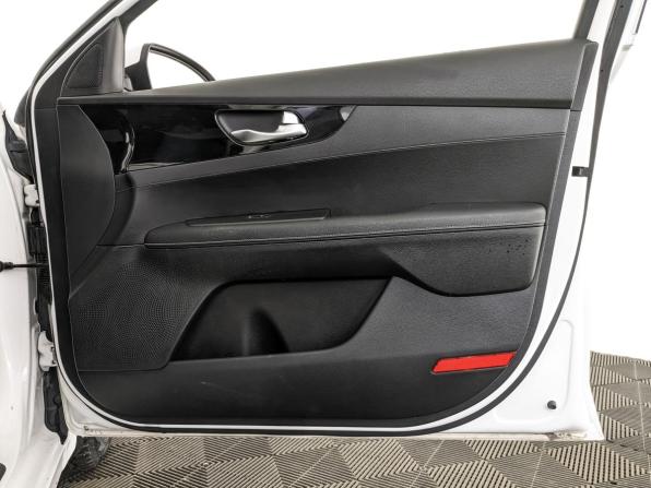 Kia Cerato IV с пробегом 2021 года, цена 1 740 000 рублей, 96535 км, седан, Автокод Объявления